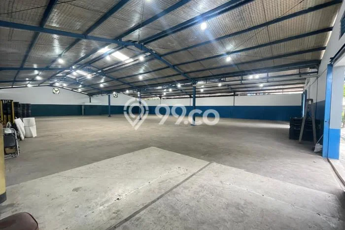 Unit Gudang Paling Strategis di Karawaci Tangerang dengan LB 850m2 Unit Gudang Paling Strategis di Karawaci Tangerang dengan LB 850m2