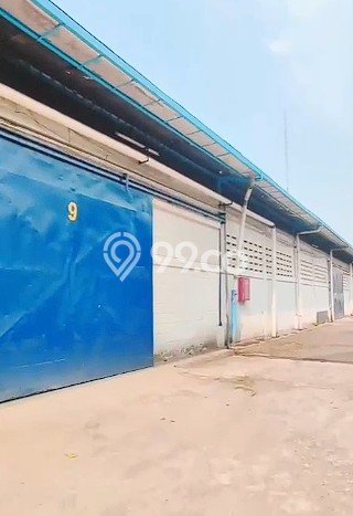 Disewakan Gudang komersial di Karawaci luas bangunan 600m2 Disewakan Gudang komersial di Karawaci luas bangunan 600m2
