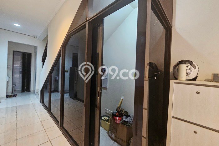 Rumah Kost untuk Dijual di Gading Serpong Punya 9 Kamar Rumah Kost untuk Dijual di Gading Serpong Punya 9 Kamar