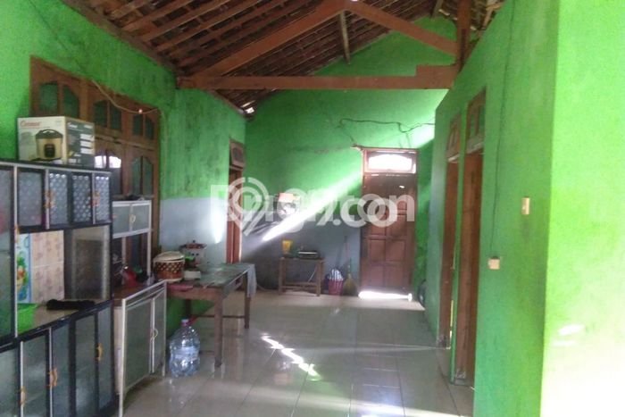Jual Rumah Harga Miring Ngemplak Punya 3 Kamar & LT 598m2 Jual Rumah Harga Miring Ngemplak Punya 3 Kamar & LT 598m2