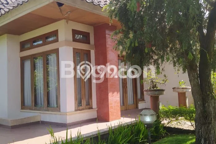 Vila di Tawangmangu, Luas 738m2m², Akses ke transportasi umum Vila di Tawangmangu, Luas 738m2m², Akses ke transportasi umum