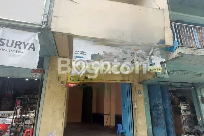 Area Ramai! Ruko Dijual di Jebres untuk Bisnis Luas Bangunan 140m2 Area Ramai! Ruko Dijual di Jebres untuk Bisnis Luas Bangunan 140m2