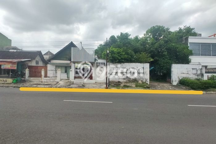 Tanah untuk Dijual di Jebres Solo Luas 1000m2 Tanah untuk Dijual di Jebres Solo Luas 1000m2