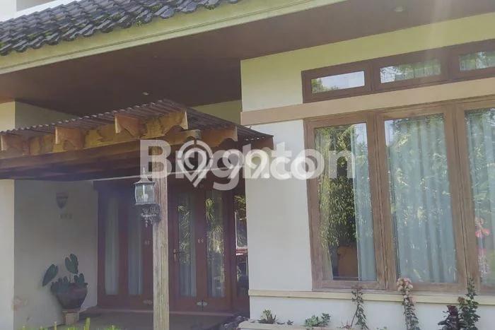 Vila di Tawangmangu, Luas 738m2m², Akses ke transportasi umum Vila di Tawangmangu, Luas 738m2m², Akses ke transportasi umum