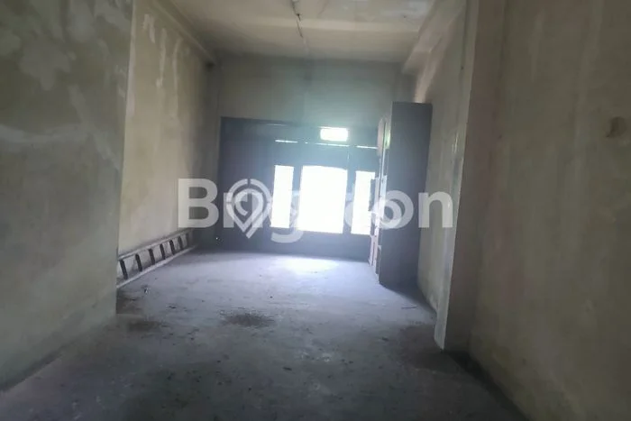 Area Ramai! Ruko Dijual di Jebres untuk Bisnis Luas Bangunan 140m2 Area Ramai! Ruko Dijual di Jebres untuk Bisnis Luas Bangunan 140m2