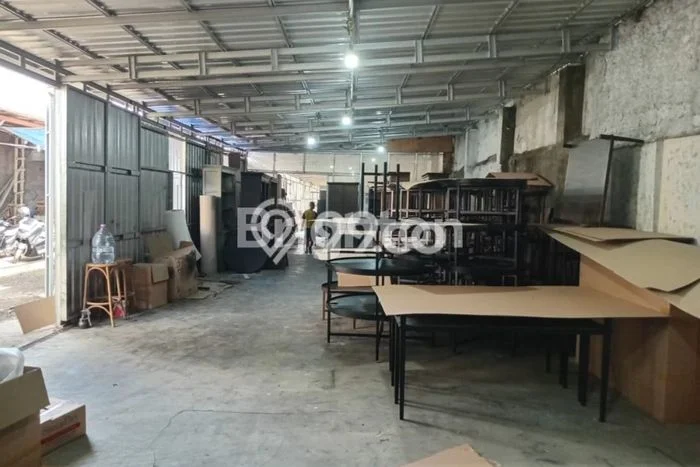 Gudang Disewa di Kartosuro, Solo, LT 3000m2 / LB 1500m2 Gudang Disewa di Kartosuro, Solo, LT 3000m2 / LB 1500m2