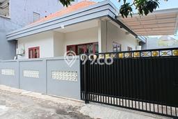 Disewakan! Rumah 2 Kamar Tidur &
2 Kamar Mandi di Kerobokan, Badung Disewakan! Rumah 2 Kamar Tidur &
2 Kamar Mandi di Kerobokan, Badung