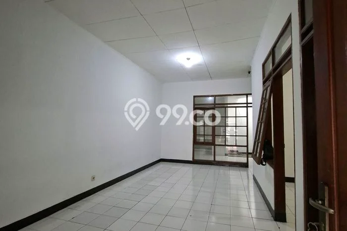 Disewakan! Rumah 2 Kamar Tidur &
2 Kamar Mandi di Taman Holis Indah, Bandung Disewakan! Rumah 2 Kamar Tidur &
2 Kamar Mandi di Taman Holis Indah, Bandung