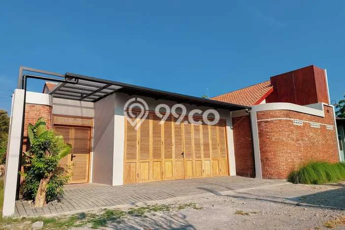 FOR SALE! Vila di Tegalrejo, Luas 367m2m², Posisi Strategis FOR SALE! Vila di Tegalrejo, Luas 367m2m², Posisi Strategis