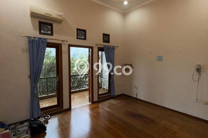 Disewakan! Rumah 5 Kamar Tidur &
4 Kamar Mandi di Padalarang, Bandung Disewakan! Rumah 5 Kamar Tidur &
4 Kamar Mandi di Padalarang, Bandung