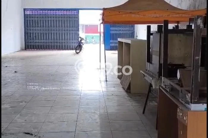 Disewakan Gudang Kawasan Tanggul, Luas 315m2m², Area Komersial Disewakan Gudang Kawasan Tanggul, Luas 315m2m², Area Komersial