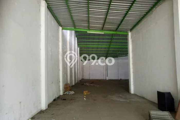 For Rent Gudang Kawasan Madiun, Luas 1000m², Area Strategis, Ready Pakai For Rent Gudang Kawasan Madiun, Luas 1000m², Area Strategis, Ready Pakai