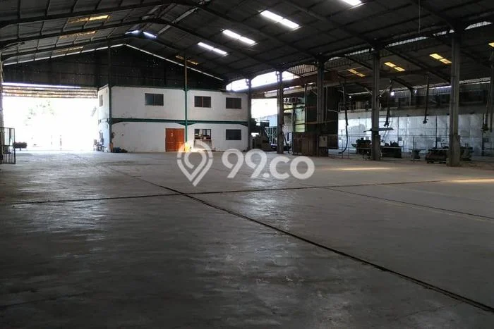 Disewakan Gudang komersial di Sukodono luas bangunan 2300m2 Disewakan Gudang komersial di Sukodono luas bangunan 2300m2