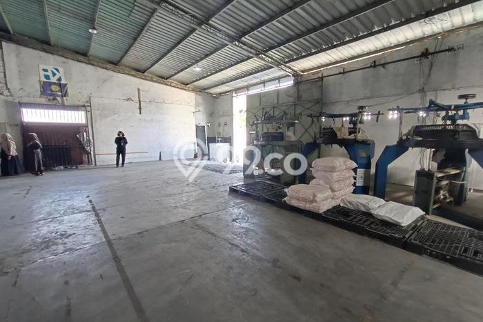 Disewakan Gudang komersial di Sukoharjo luas bangunan 530m2 Disewakan Gudang komersial di Sukoharjo luas bangunan 530m2