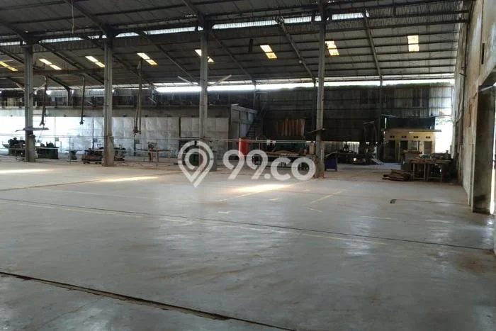 Disewakan Gudang komersial di Sukodono luas bangunan 2300m2 Disewakan Gudang komersial di Sukodono luas bangunan 2300m2