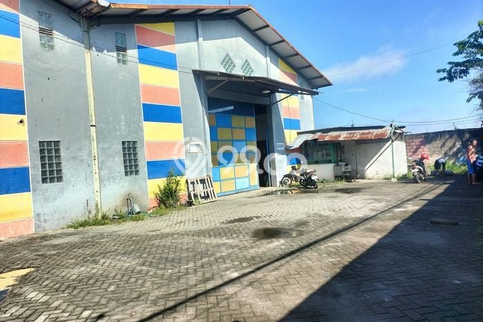 Gudang Disewa di Geger, Madiun, LT 1000m2 / LB 840m2 Gudang Disewa di Geger, Madiun, LT 1000m2 / LB 840m2