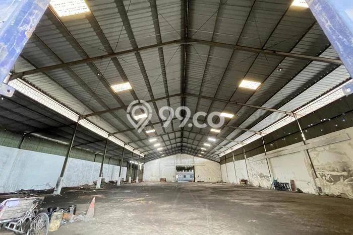 Gudang Lokasi Bisnis Kawasan Kalianak, Luas 3500m2m², Akses Utama Gudang Lokasi Bisnis Kawasan Kalianak, Luas 3500m2m², Akses Utama