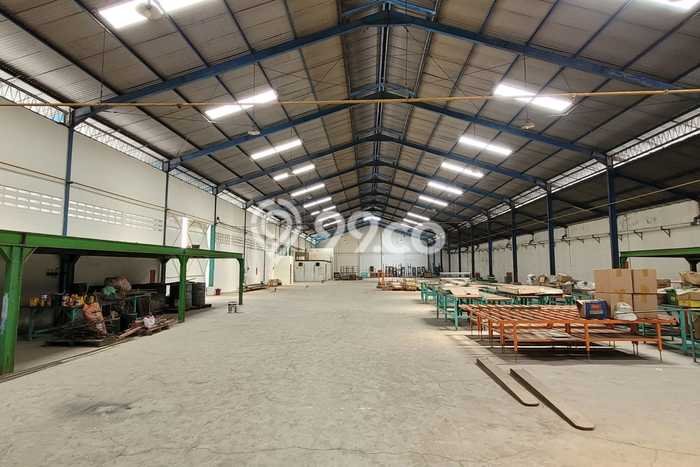 Disewakan Gudang di Pusat Kota Surabaya Ramai Strategis Disewakan Gudang di Pusat Kota Surabaya Ramai Strategis