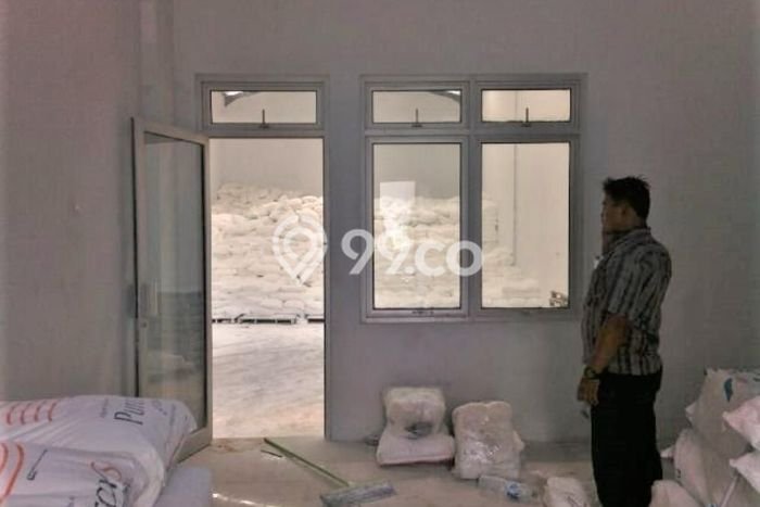 Disewakan Gudang di Kawasan Ramai Daan Mogot Luas 270m2 Disewakan Gudang di Kawasan Ramai Daan Mogot Luas 270m2