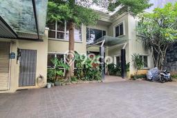Hunian Elit LB 500m2 Siap Huni Desain Elegan di Simprug, Jakarta Selatan Hunian Elit LB 500m2 Siap Huni Desain Elegan di Simprug, Jakarta Selatan