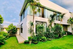 Rumah Luxury Modern Tanpa Renovasi di Cinere Jakarta Selatan Rumah Luxury Modern Tanpa Renovasi di Cinere Jakarta Selatan