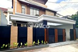 Siap Huni Hunian Elit 4 Kamar di Kebayoran Baru Dekat ke Mana Pun Siap Huni Hunian Elit 4 Kamar di Kebayoran Baru Dekat ke Mana Pun