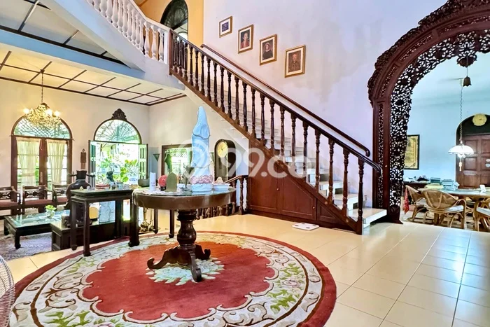 Jual Rumah Mewah Elegan Dengan View Eksklusif di Kampung Rambutan, Jakarta Timur Jual Rumah Mewah Elegan Dengan View Eksklusif di Kampung Rambutan, Jakarta Timur