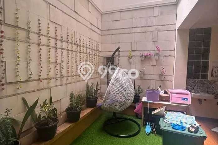 Siap Huni Rumah Mewah 5 Kamar di Pulo Gadung Dekat ke Mana Saja Siap Huni Rumah Mewah 5 Kamar di Pulo Gadung Dekat ke Mana Saja