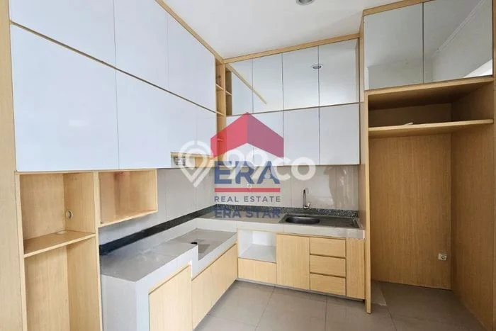 Rumah Modern 3 KT LT 160m2 di Suvarna Sutera Rumah Modern 3 KT LT 160m2 di Suvarna Sutera