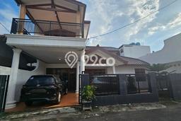 Rumah Modern 4 Kamar LT 299m2 di Petukangan Rumah Modern 4 Kamar LT 299m2 di Petukangan