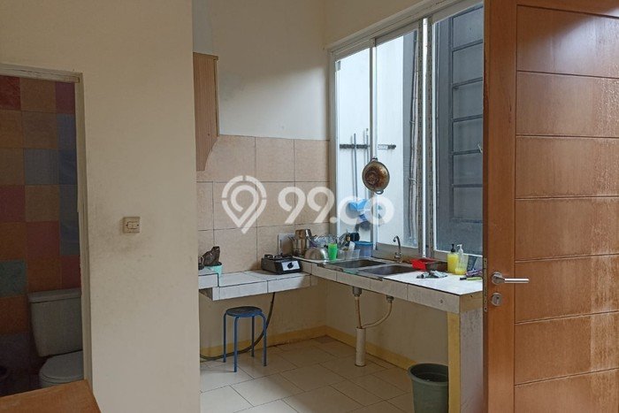 Tersedia Rumah Kost di Kemanggisan, Jakarta Barat 10 Kamar Tersedia Rumah Kost di Kemanggisan, Jakarta Barat 10 Kamar