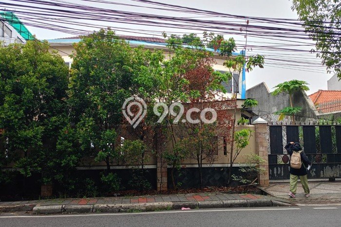 Rumah Mewah Siap Huni LT 646m2 di Pulo Gadung, Jakarta Timur Rumah Mewah Siap Huni LT 646m2 di Pulo Gadung, Jakarta Timur