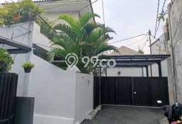 Rumah Strategis Modern Lb 180m2 di Cilandak, Jakarta Selatan Rumah Strategis Modern Lb 180m2 di Cilandak, Jakarta Selatan