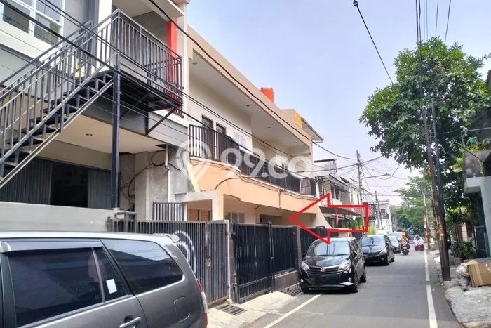 For Sale! Premium House LT 223m2 Desain Modern di Petojo For Sale! Premium House LT 223m2 Desain Modern di Petojo