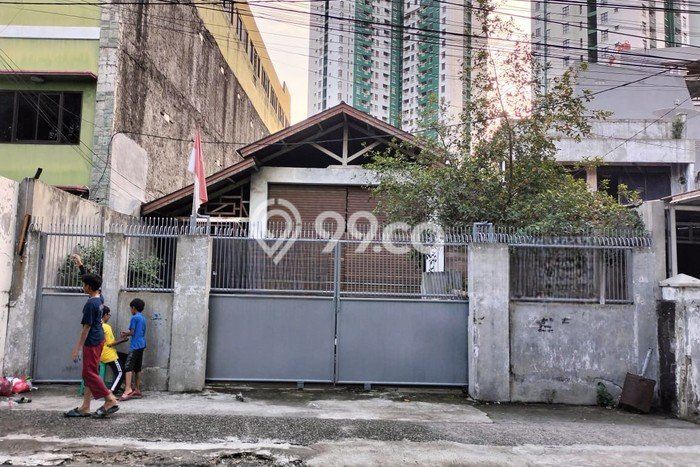 Siap Huni Rumah Mewah 3 Kamar di Senen Dekat ke Mana Saja Siap Huni Rumah Mewah 3 Kamar di Senen Dekat ke Mana Saja