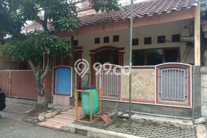 Jual Rumah Bagus Siap Huni LB 225m2 di Karawaci, Tangerang Jual Rumah Bagus Siap Huni LB 225m2 di Karawaci, Tangerang
