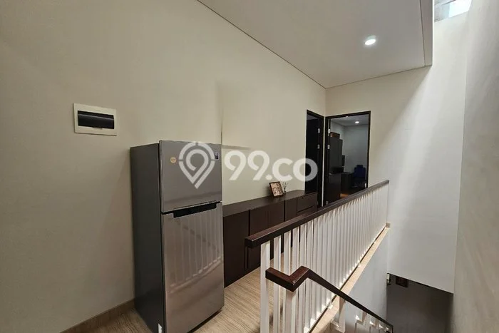 Rumah Mewah LB 210m2 Siap Huni Desain Elegan di Demangan, Yogyakarta Rumah Mewah LB 210m2 Siap Huni Desain Elegan di Demangan, Yogyakarta