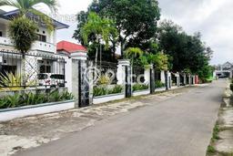 Jual Murah Rumah dengan Luas Tanah 1695m² dan Luas Bangunan 600m² di Kawasan Maguwoharjo, Yogyakarta Jual Murah Rumah dengan Luas Tanah 1695m² dan Luas Bangunan 600m² di Kawasan Maguwoharjo, Yogyakarta