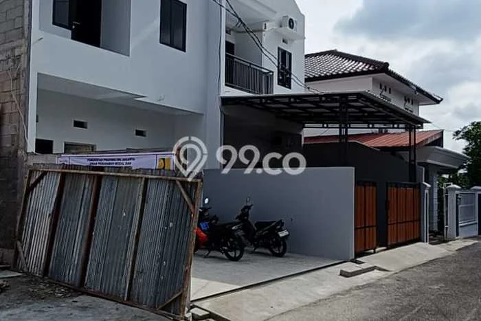 Jual Rumah Eksklusif 3 KT di Kalisari, Jakarta Timur Jual Rumah Eksklusif 3 KT di Kalisari, Jakarta Timur