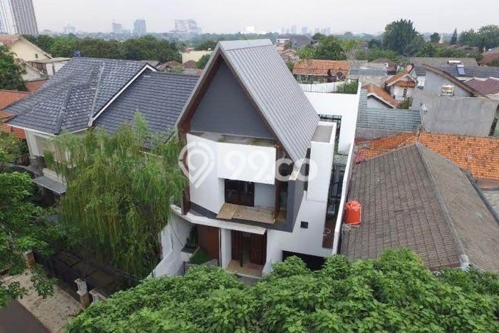 Dijual Rumah Mewah Exclusive di Cilandak, Jakarta Selatan Dijual Rumah Mewah Exclusive di Cilandak, Jakarta Selatan