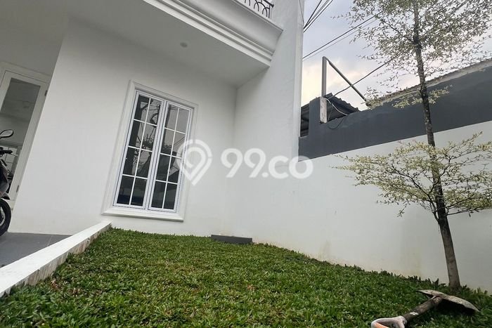 For Sale Hunian Rumah Terawat 3 Kamar di Jatiwaringin, Bekasi For Sale Hunian Rumah Terawat 3 Kamar di Jatiwaringin, Bekasi