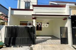 For Sale Hunian Rumah Nyaman 3 Kamar di Pondok Bambu, Jakarta Timur For Sale Hunian Rumah Nyaman 3 Kamar di Pondok Bambu, Jakarta Timur