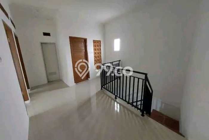 Rumah Modern 3 KT di Pondok Kelapa Jakarta Timur Unfurnished Rumah Modern 3 KT di Pondok Kelapa Jakarta Timur Unfurnished