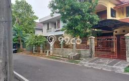 Dijual Rumah Mewah Elegan Dengan View Eksklusif di Pondok Kelapa, Jakarta Timur Dijual Rumah Mewah Elegan Dengan View Eksklusif di Pondok Kelapa, Jakarta Timur