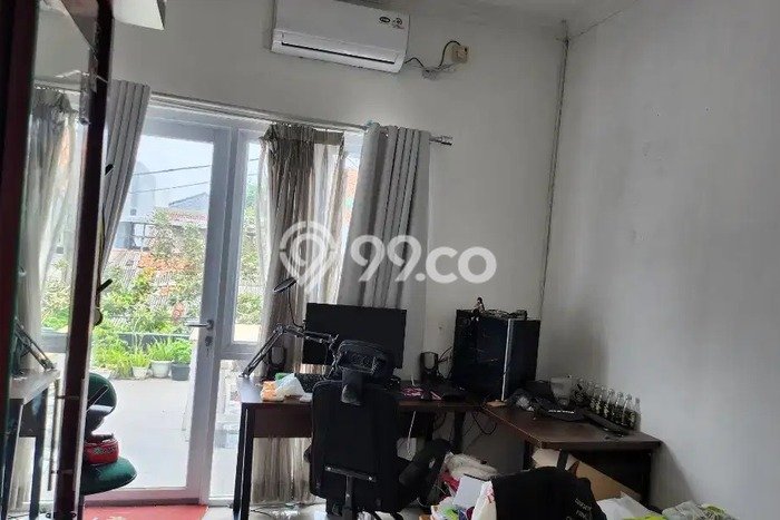 Dijual Hunian Rumah Nyaman 5 KT di Pondok Kelapa, Jakarta Timur Dijual Hunian Rumah Nyaman 5 KT di Pondok Kelapa, Jakarta Timur