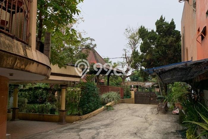 Rumah Eksklusif Dijual LT 1860m2 di Ciracas, Jakarta Timur Rumah Eksklusif Dijual LT 1860m2 di Ciracas, Jakarta Timur