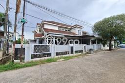 For Sale! Premium House LT 274m2 Desain Elegan di Jatiwaringin For Sale! Premium House LT 274m2 Desain Elegan di Jatiwaringin