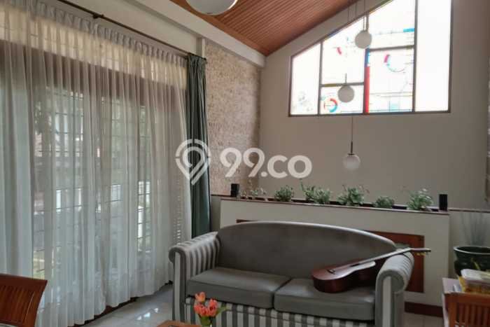 Siap Huni Rumah Mewah 5 Kamar di Duren Sawit Dekat ke Mana Pun Siap Huni Rumah Mewah 5 Kamar di Duren Sawit Dekat ke Mana Pun