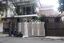 Rumah Luxury Modern Tanpa Renovasi di Pondok Kelapa Jakarta Timur Rumah Luxury Modern Tanpa Renovasi di Pondok Kelapa Jakarta Timur