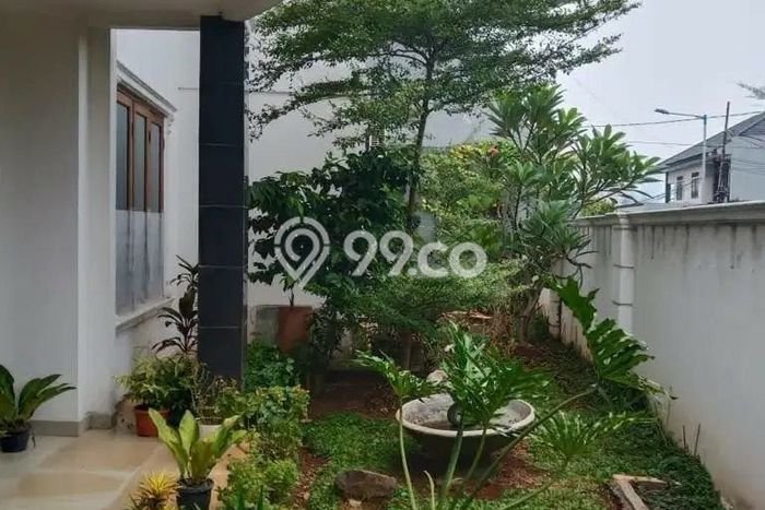 Hunian Mewah LB 361m2 Siap Huni Desain Elegan di Pondok Kelapa, Jakarta Timur Hunian Mewah LB 361m2 Siap Huni Desain Elegan di Pondok Kelapa, Jakarta Timur